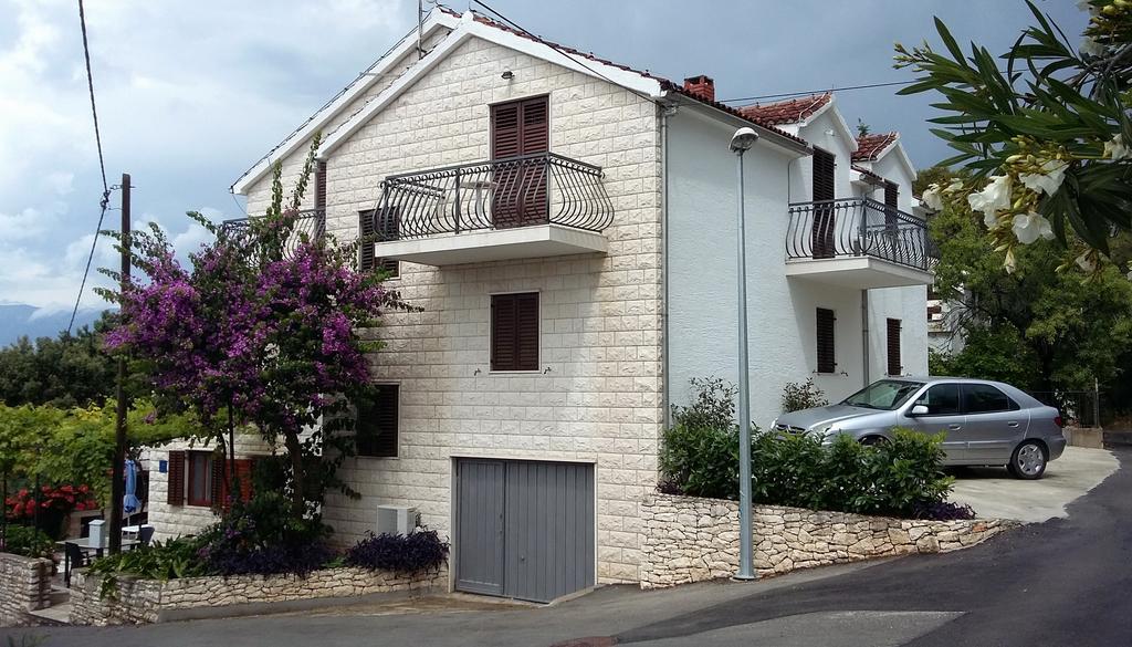 Apartments Raic Supetar Exteriér fotografie